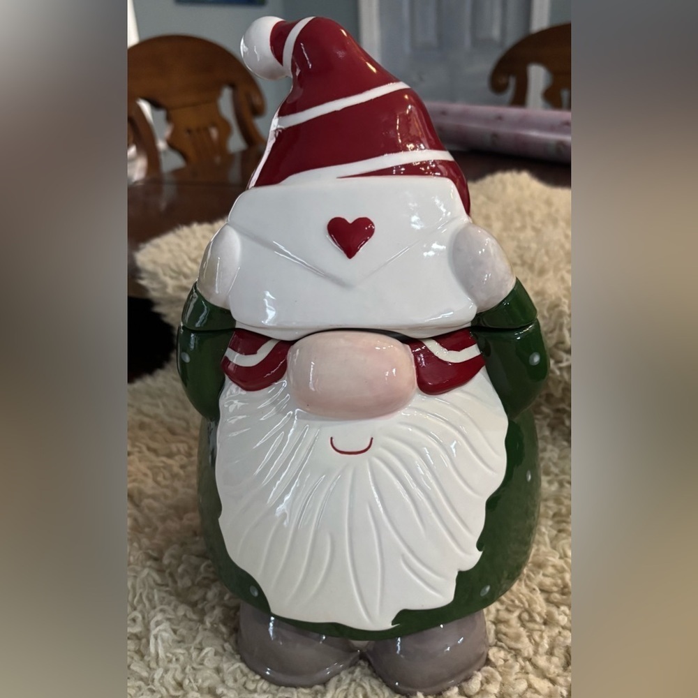 NWT whimsical cupboard gnome cookie jar, Christmas, Collectible, Gnome, adorable
